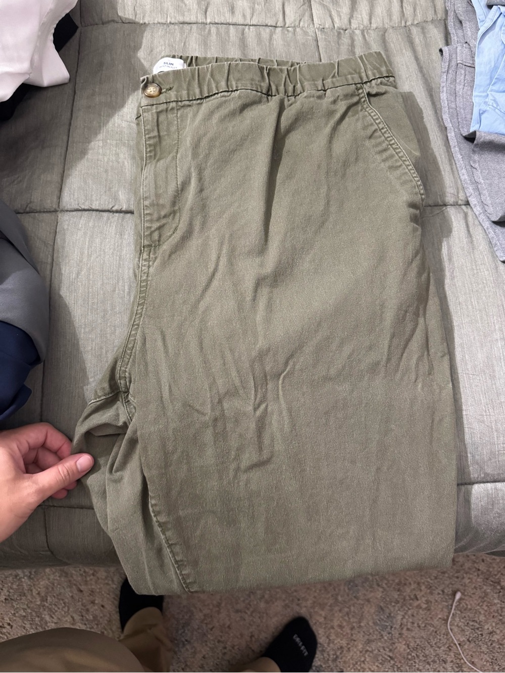 Old Navy Olive Green Men's Chino Pants with Elastic Waist